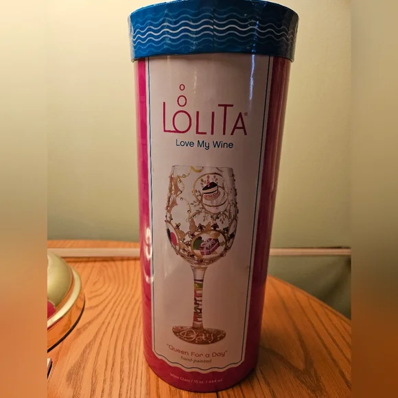 Lolita handpainted wine glass for the Birthday Girl - Picture 7 of 8